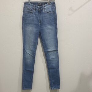 SOLDHollister Skinny Jeans